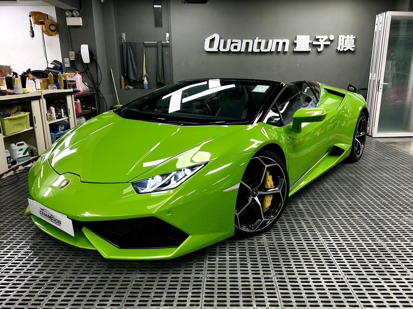 Lamborghini Huracan LP6104 Spyder