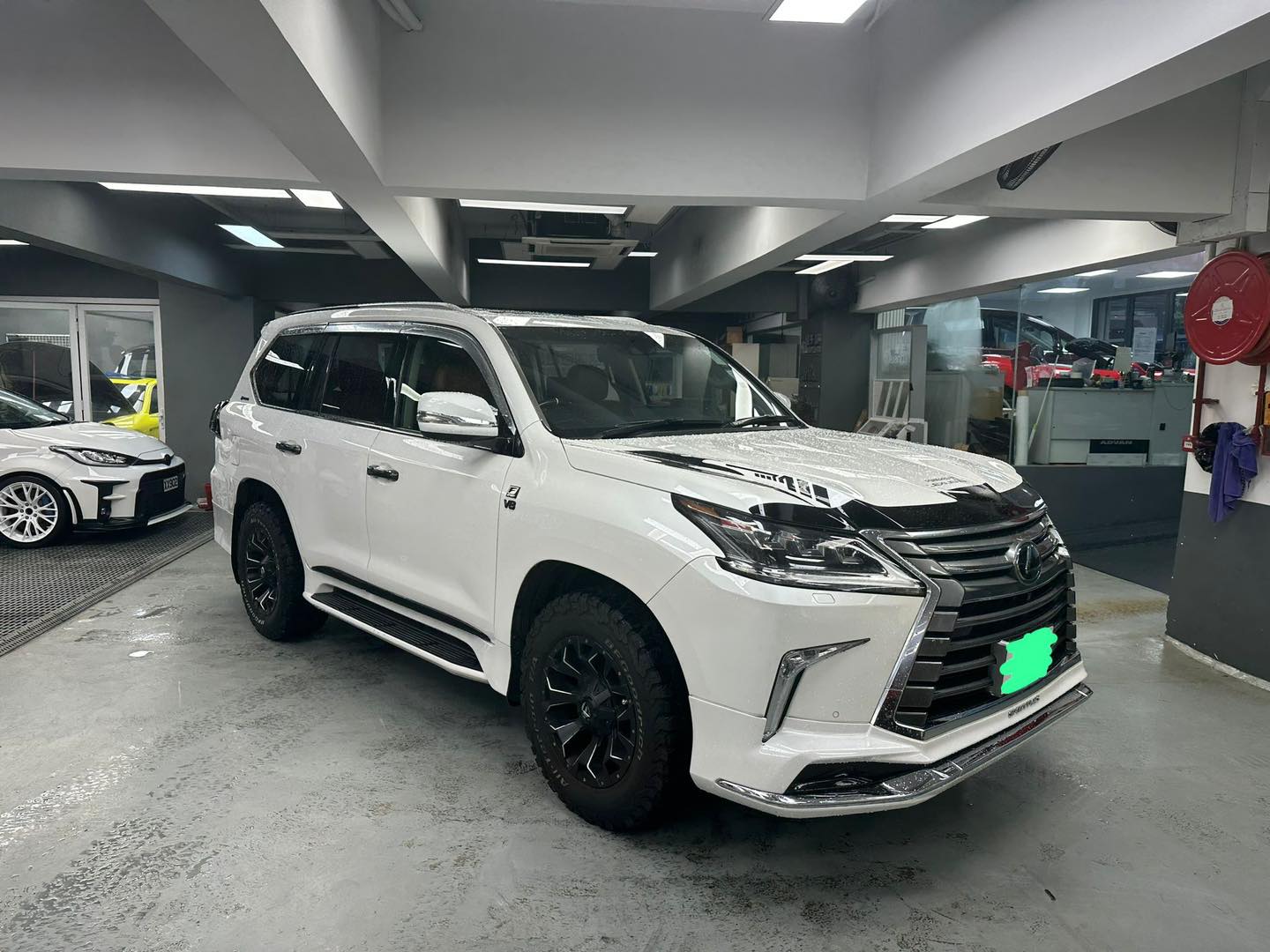 LEXUS LX 570 2016