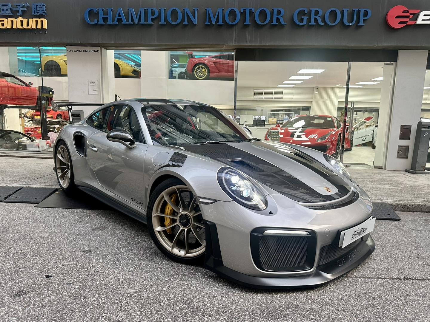 PORSCHE GT2 RS